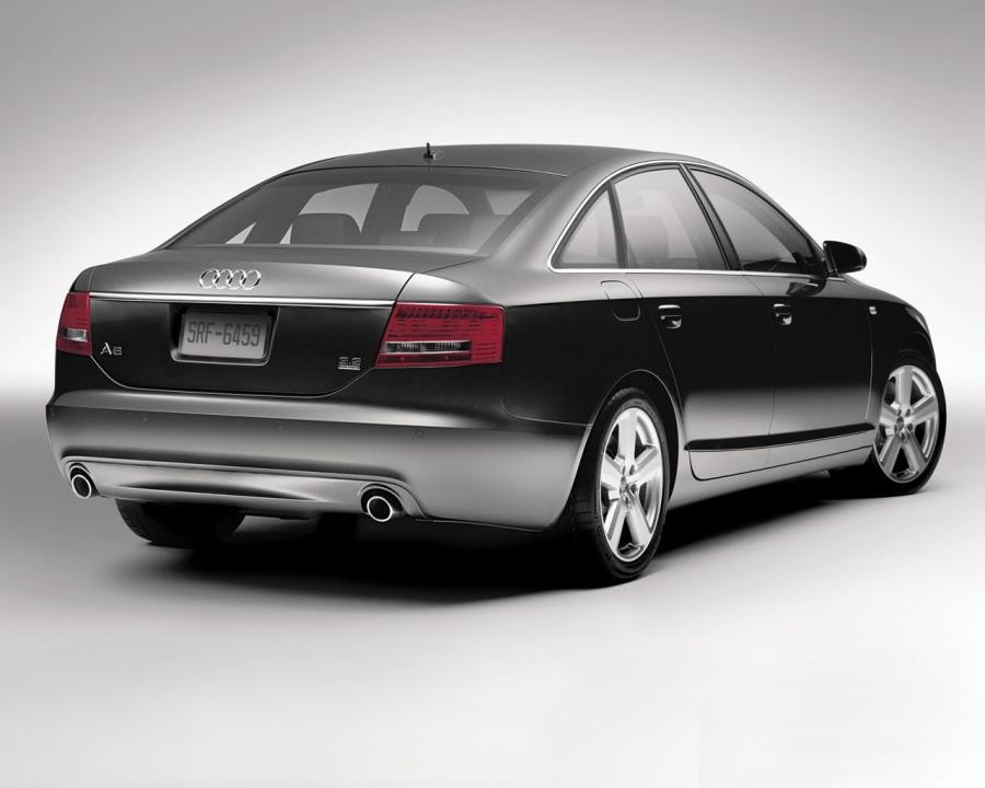  Audi A6 3.2 Quattro S-Line Sedan (4F, C6) 2005 года  (фото 3 из 8)